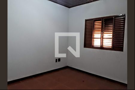 Casa à venda com 5 quartos, 300m² em Santa Cruz, Belo Horizonte
