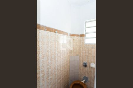 Banheiro de kitnet/studio para alugar com 1 quarto, 24m² em Sítio do Morro, São Paulo