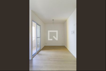 Sala/Quarto de kitnet/studio à venda com 1 quarto, 30m² em Jardim Aeroporto, São Paulo
