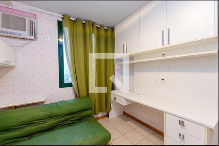Quarto 1 de apartamento para alugar com 2 quartos, 100m² em Pe Pequeno, Niterói