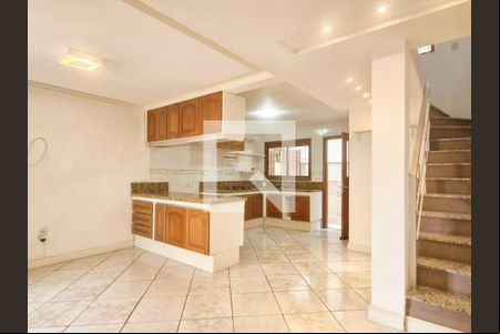 Sala de casa à venda com 3 quartos, 100m² em Sarandi, Porto Alegre