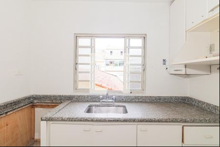 Cozinha de casa para alugar com 1 quarto, 80m² em Parada Inglesa, São Paulo
