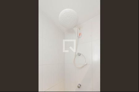 Banheiro de kitnet/studio para alugar com 1 quarto, 20m² em República, São Paulo