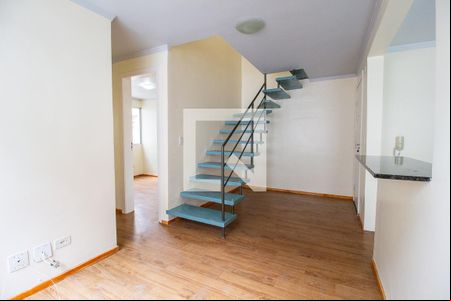 Sala 1 de apartamento para alugar com 3 quartos, 130m² em Capão Raso, Curitiba