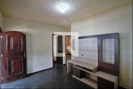 Sala de casa para alugar com 4 quartos, 110m² em Engenho Pequeno, São Gonçalo