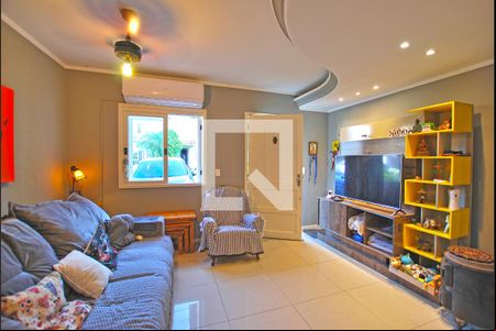 Sala de casa de condomínio à venda com 2 quartos, 117m² em Vila Nova, Porto Alegre