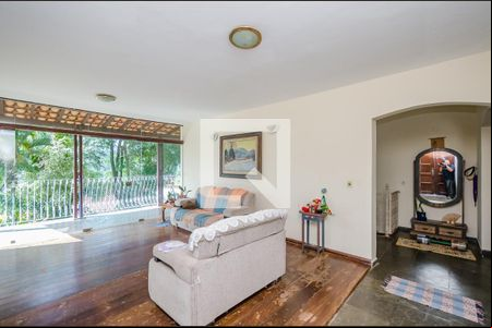 Sala 1 de casa para alugar com 3 quartos, 1000m² em Ipê, Nova Lima