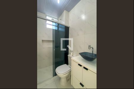 Banheiro de apartamento para alugar com 2 quartos, 54m² em Ingá, Betim