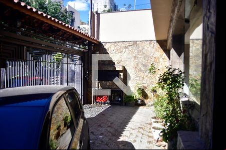 Fachada de casa para alugar com 4 quartos, 533m² em Campos Elíseos, São Paulo