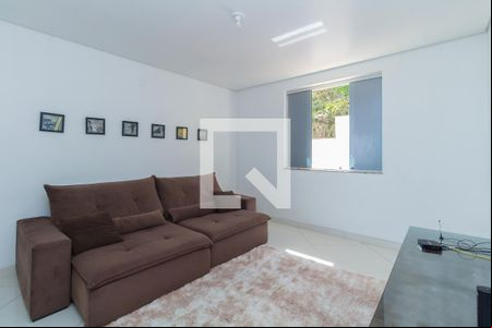 Sala de casa à venda com 4 quartos, 395m² em Estoril, Belo Horizonte