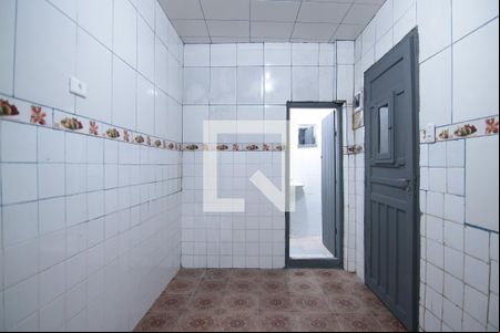 Cozinha de casa de condomínio para alugar com 1 quarto, 20m² em Vila Ponte Rasa, São Paulo