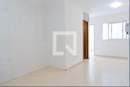 Sala de casa de condomínio para alugar com 2 quartos, 102m² em Vila Curuçá, Santo André