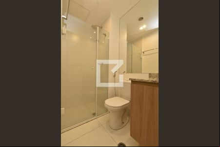 Banheiro de kitnet/studio para alugar com 1 quarto, 27m² em República, São Paulo