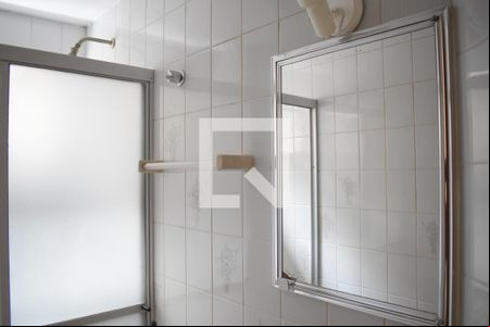 Banheiro de apartamento para alugar com 1 quarto, 65m² em Centro, Curitiba