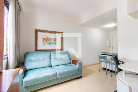 Sala de kitnet/studio para alugar com 1 quarto, 30m² em Centro, Curitiba