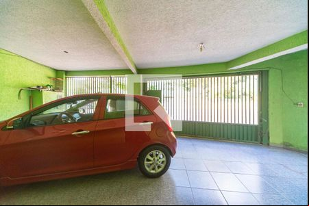 Garagem de casa à venda com 3 quartos, 159m² em Parque Gerassi, Santo André