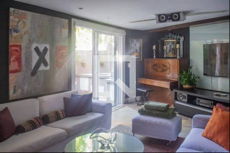 Sala de tv de casa de condomínio à venda com 3 quartos, 191m² em Pedra Redonda, Porto Alegre