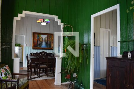Sala de casa para alugar com 2 quartos, 218m² em Centro, Curitiba