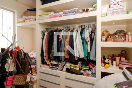 Closet de apartamento à venda com 4 quartos, 143m² em Serra, Belo Horizonte