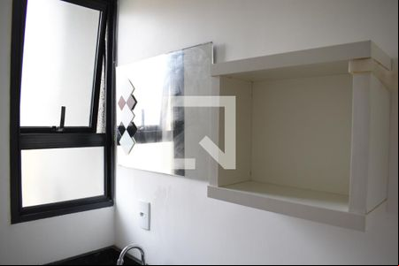 Banheiro de kitnet/studio para alugar com 1 quarto, 35m² em Novo Mundo, Curitiba