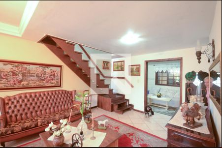 Sala de casa para alugar com 4 quartos, 231m² em Cristal, Porto Alegre
