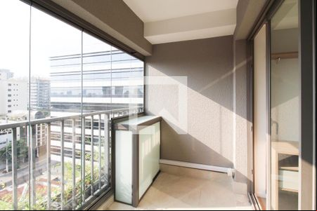 Varanda  de kitnet/studio para alugar com 1 quarto, 29m² em Indianópolis, São Paulo