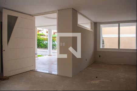 Sala  de casa de condomínio à venda com 3 quartos, 200m² em Pedra Redonda, Porto Alegre