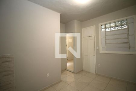 Quarto de casa para alugar com 1 quarto, 30m² em Olaria, Rio de Janeiro