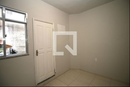 Sala de casa para alugar com 1 quarto, 30m² em Olaria, Rio de Janeiro