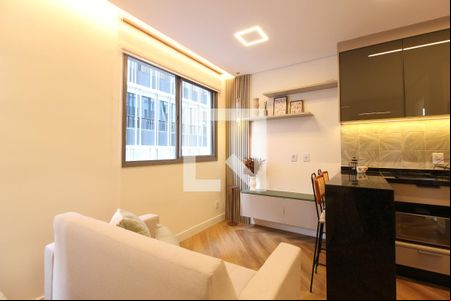 Sala/Quarto de kitnet/studio para alugar com 1 quarto, 30m² em Pinheiros, São Paulo