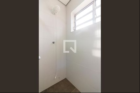 Banheiro  de casa de condomínio para alugar com 1 quarto, 30m² em Pinheiros, São Paulo