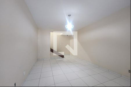 Sala de casa para alugar com 2 quartos, 150m² em Brotas, Salvador
