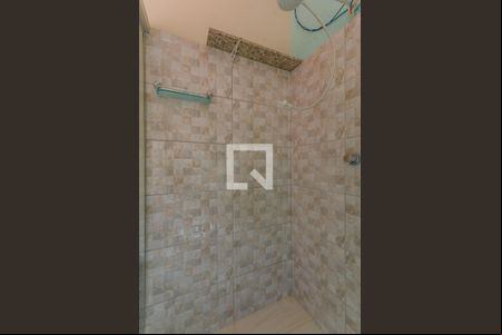 Banheiro de kitnet/studio para alugar com 1 quarto, 24m² em Canaa, Belo Horizonte