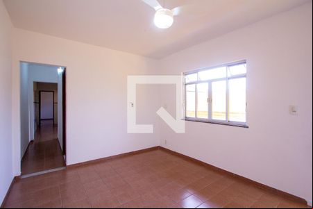 Sala de casa para alugar com 2 quartos, 75m² em Porto da Pedra, São Gonçalo