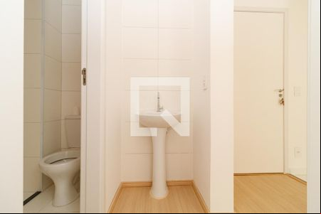 Banheiro de kitnet/studio à venda com 1 quarto, 28m² em Vila Mazzei, São Paulo