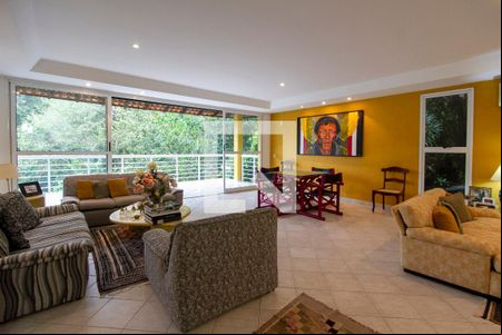 Sala de casa de condomínio para alugar com 4 quartos, 700m² em Itanhangá, Rio de Janeiro