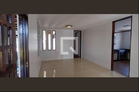 Sala de Jantar/ sala de TV de casa para alugar com 3 quartos, 220m² em Ponta de Baixo, São José