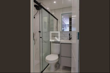 Banheiro de kitnet/studio para alugar com 1 quarto, 26m² em Indianópolis, São Paulo