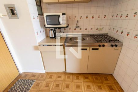 Sala/Cozinha/Quarto de apartamento para alugar com 1 quarto, 30m² em Novo Mundo, Curitiba