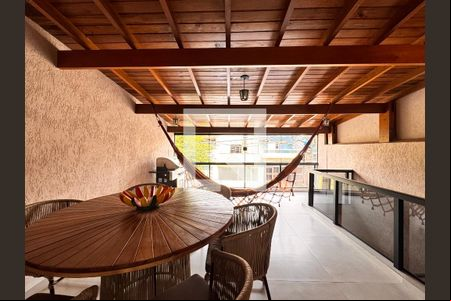 Varanda de casa à venda com 3 quartos, 267m² em Parque Gerassi, Santo André