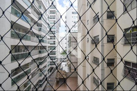 Vista da Sala de apartamento para alugar com 2 quartos, 95m² em Icaraí, Niterói