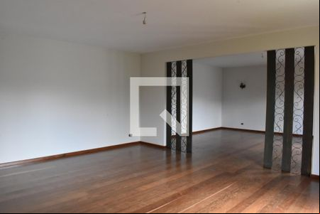 Sala 1 de casa para alugar com 3 quartos, 350m² em Água Verde, Curitiba