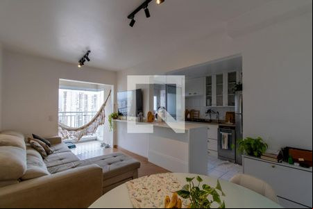 Sala de casa de condomínio à venda com 2 quartos, 64m² em Vila Augusta, Guarulhos
