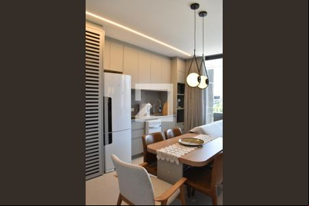 Sala de apartamento para alugar com 1 quarto, 55m² em Centro, Curitiba