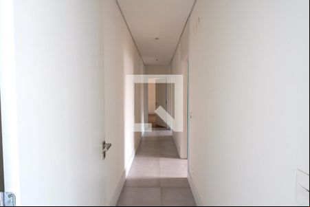 Corredor de apartamento para alugar com 3 quartos, 152m² em Centro, Curitiba
