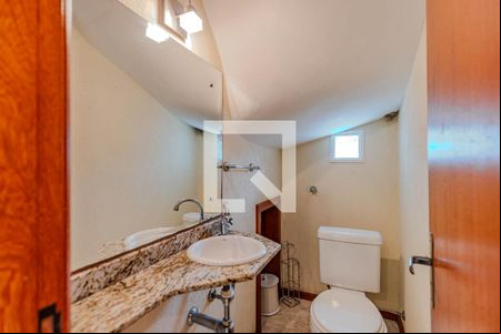 Lavabo de casa de condomínio para alugar com 4 quartos, 380m² em Cristal, Porto Alegre
