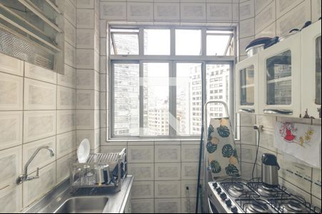 Cozinha de kitnet/studio à venda com 1 quarto, 28m² em Centro Histórico de São Paulo, São Paulo