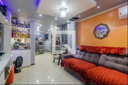 Sala de casa à venda com 2 quartos, 320m² em Santo Antônio, Porto Alegre