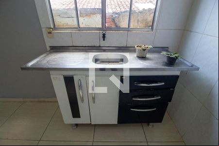 Cozinha de casa para alugar com 1 quarto, 32m² em Jardim Simus, Sorocaba