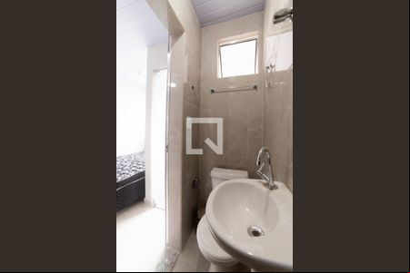 Banheiro de kitnet/studio à venda com 1 quarto, 16m² em Santa Cruz, Belo Horizonte